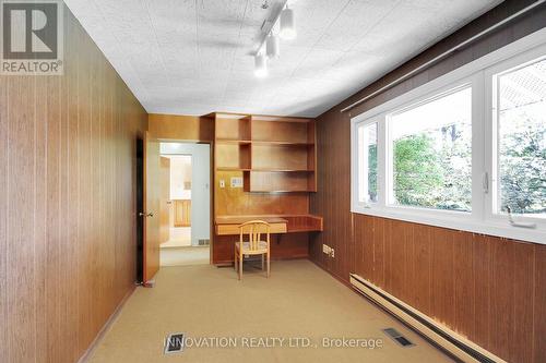 Office/den separate from the house - 1136 Castle Hill Crescent, Ottawa, ON 