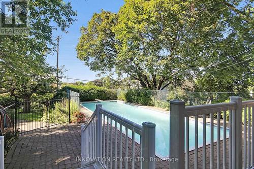 1136 Castle Hill Crescent, Ottawa, ON 