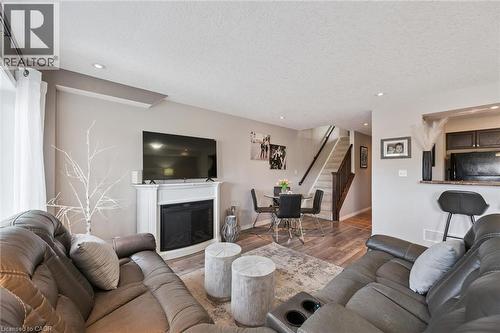 915 Zeller Crescent, Kitchener, ON 