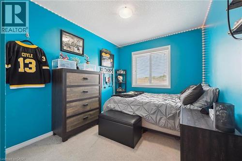 915 Zeller Crescent, Kitchener, ON 