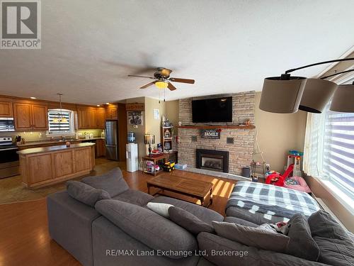 1046 Vogt Street, Howick, ON 