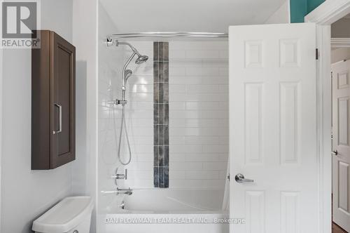 6 Saddlebrook Court, Clarington, ON 