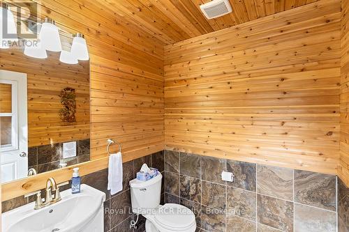 Pool House 2-pc Bath - 758335 Girl Guide Road, Georgian Bluffs, ON 