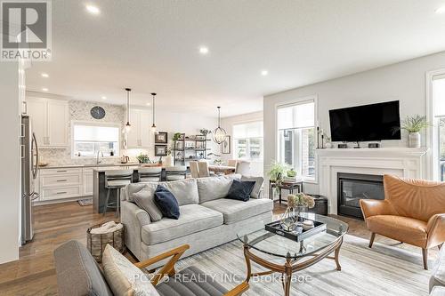 9 Foxborough Place, Thames Centre (Thorndale), ON 