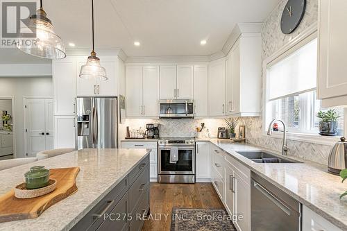 9 Foxborough Place, Thames Centre (Thorndale), ON 