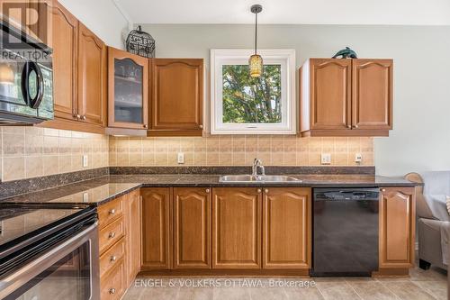 518 Stonechurch Way, Ottawa, ON 