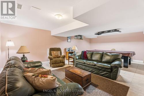 518 Stonechurch Way, Ottawa, ON 