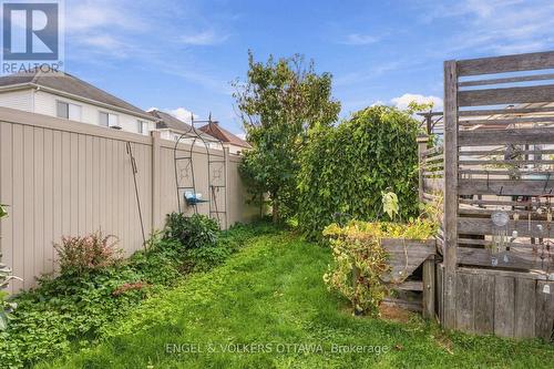 518 Stonechurch Way, Ottawa, ON 