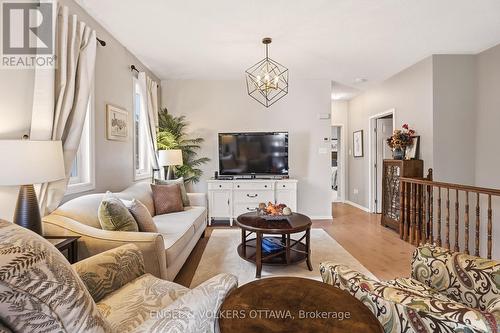 518 Stonechurch Way, Ottawa, ON 