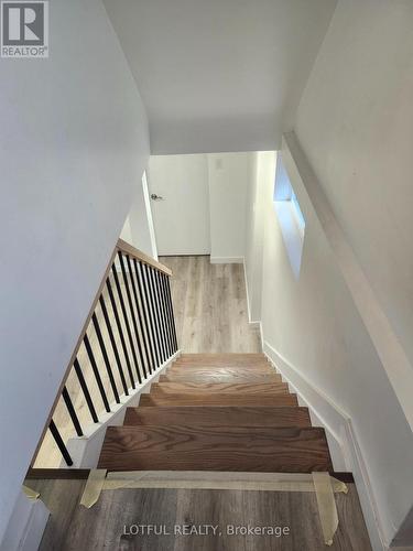 B - 907 SMYTH ROAD , Ottawa, Ontario K1G 1P5 3