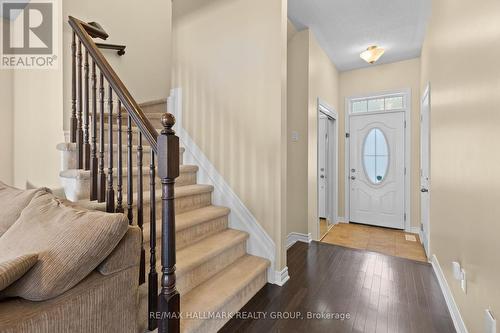 Foyer and staircase to the upper level - 223 Serra Ridge, Ottawa, ON 