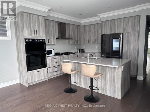 111 Scarlet Way, Bradford West Gwillimbury, ON 