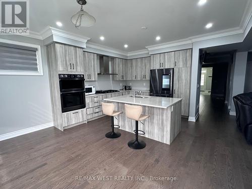 111 Scarlet Way, Bradford West Gwillimbury, ON 