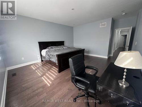 111 Scarlet Way, Bradford West Gwillimbury, ON 