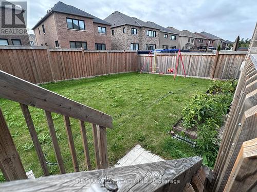 111 Scarlet Way, Bradford West Gwillimbury, ON 