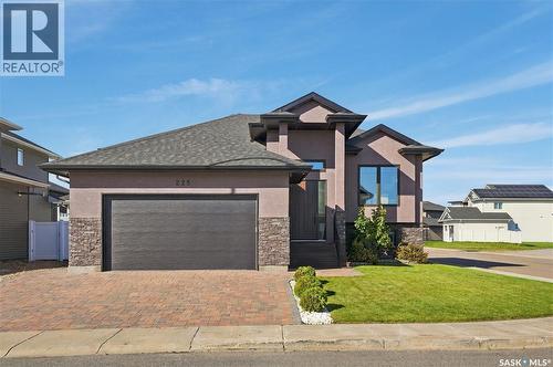 225 Cowan Crescent, Martensville, SK 