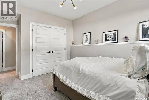 225 Cowan Crescent, Martensville, SK 
