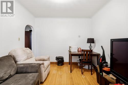 32 Wallace Ter, Sault Ste. Marie, ON 