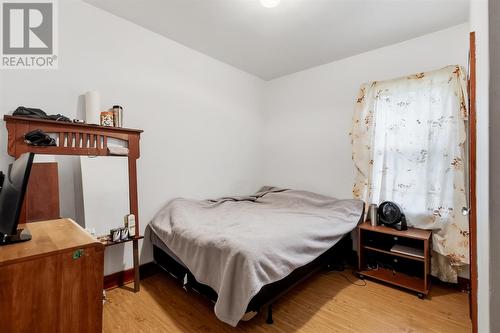 32 Wallace Ter, Sault Ste. Marie, ON 