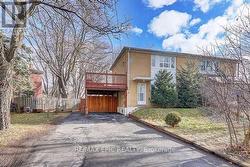 274 TAYLOR MILLS DRIVE N Richmond Hill, ON L4C 2T9