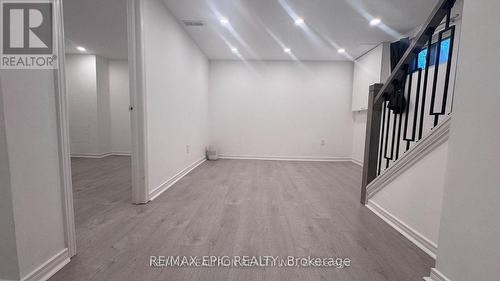274 Taylor Mills Drive N, Richmond Hill, ON 