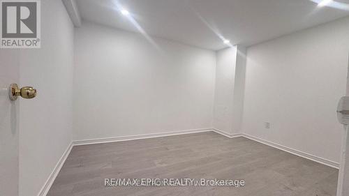 274 Taylor Mills Drive N, Richmond Hill, ON 