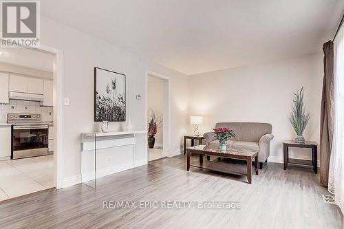 274 Taylor Mills Drive N, Richmond Hill, ON 