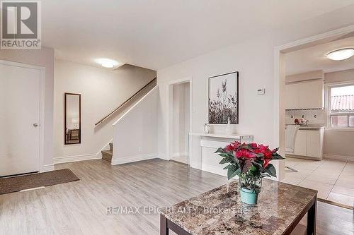 274 Taylor Mills Drive N, Richmond Hill, ON 