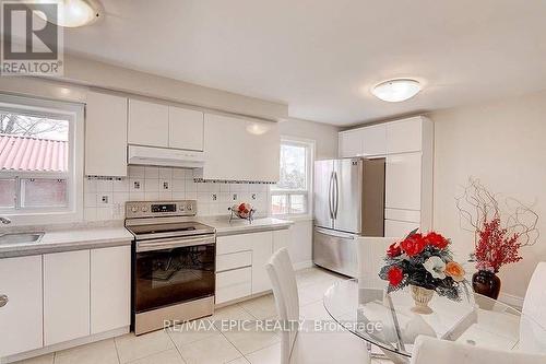 274 Taylor Mills Drive N, Richmond Hill, ON 