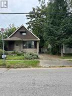 182 YORK STREET St. Catharines (Haig), ON L2R 6G2