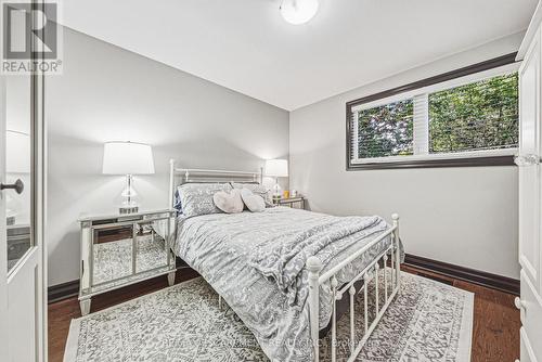 581 Holly Hill Crescent, Burlington, ON 