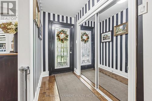 581 Holly Hill Crescent, Burlington, ON 