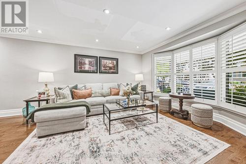 581 Holly Hill Crescent, Burlington, ON 