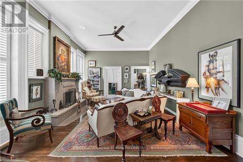 Hardwood flooring and crown molding - 100 Brunswick Street, Stratford, ON 