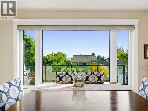 1524 Ottawa Avenue, West Vancouver, BC 