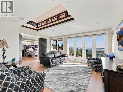 1524 Ottawa Avenue, West Vancouver, BC 