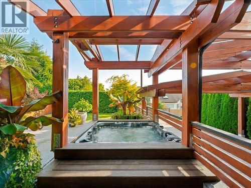1524 Ottawa Avenue, West Vancouver, BC 