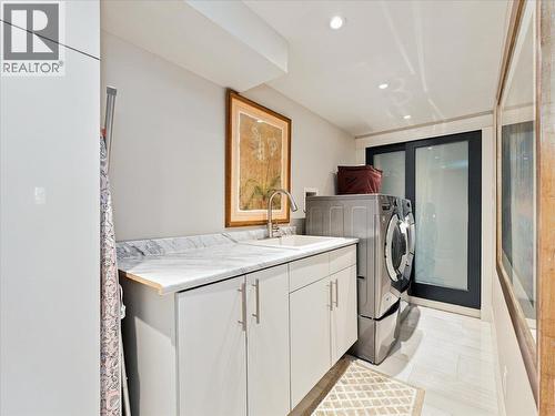 1524 Ottawa Avenue, West Vancouver, BC 