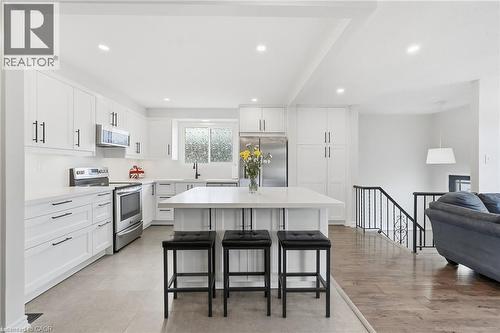 2328 Malcolm Crescent, Burlington, ON 