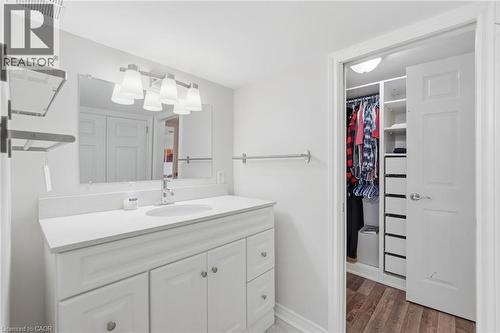 2328 Malcolm Crescent, Burlington, ON 