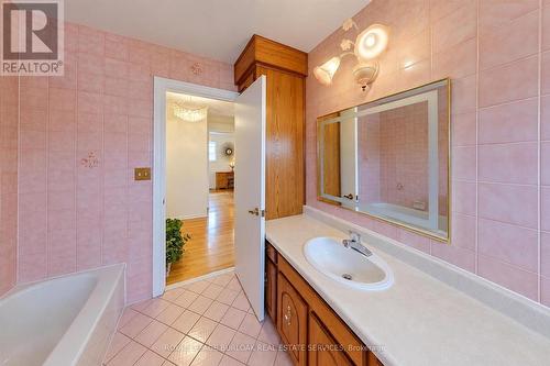 83 Oakridge Drive, Hamilton, ON 