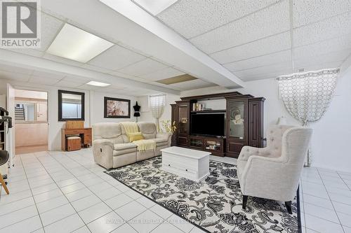 83 Oakridge Drive, Hamilton, ON 