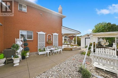 83 Oakridge Drive, Hamilton, ON 