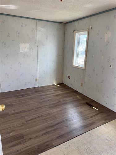 1145 Ospwagon Drive, Thompson, MB 