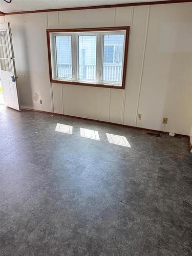 1145 Ospwagon Drive, Thompson, MB 