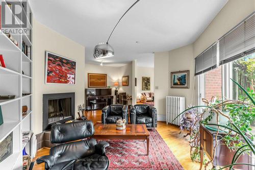 105 Roxborough Street E, Toronto, ON 