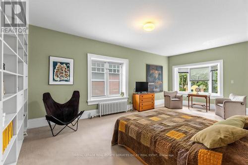 105 Roxborough Street E, Toronto, ON 