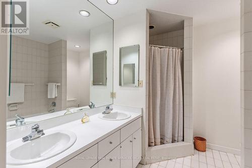105 Roxborough Street E, Toronto, ON 