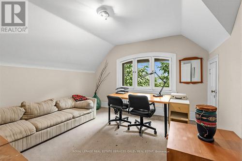 105 Roxborough Street E, Toronto, ON 