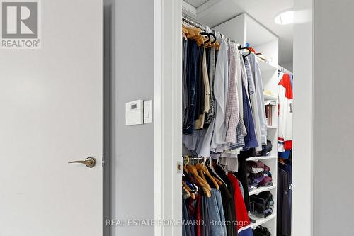 Walk In Closet in Primary - 242 Badessa Circle, Vaughan, ON 